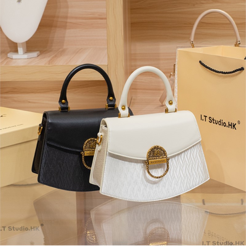 Interior Design High End - Light luxury brand women's handbag 2024