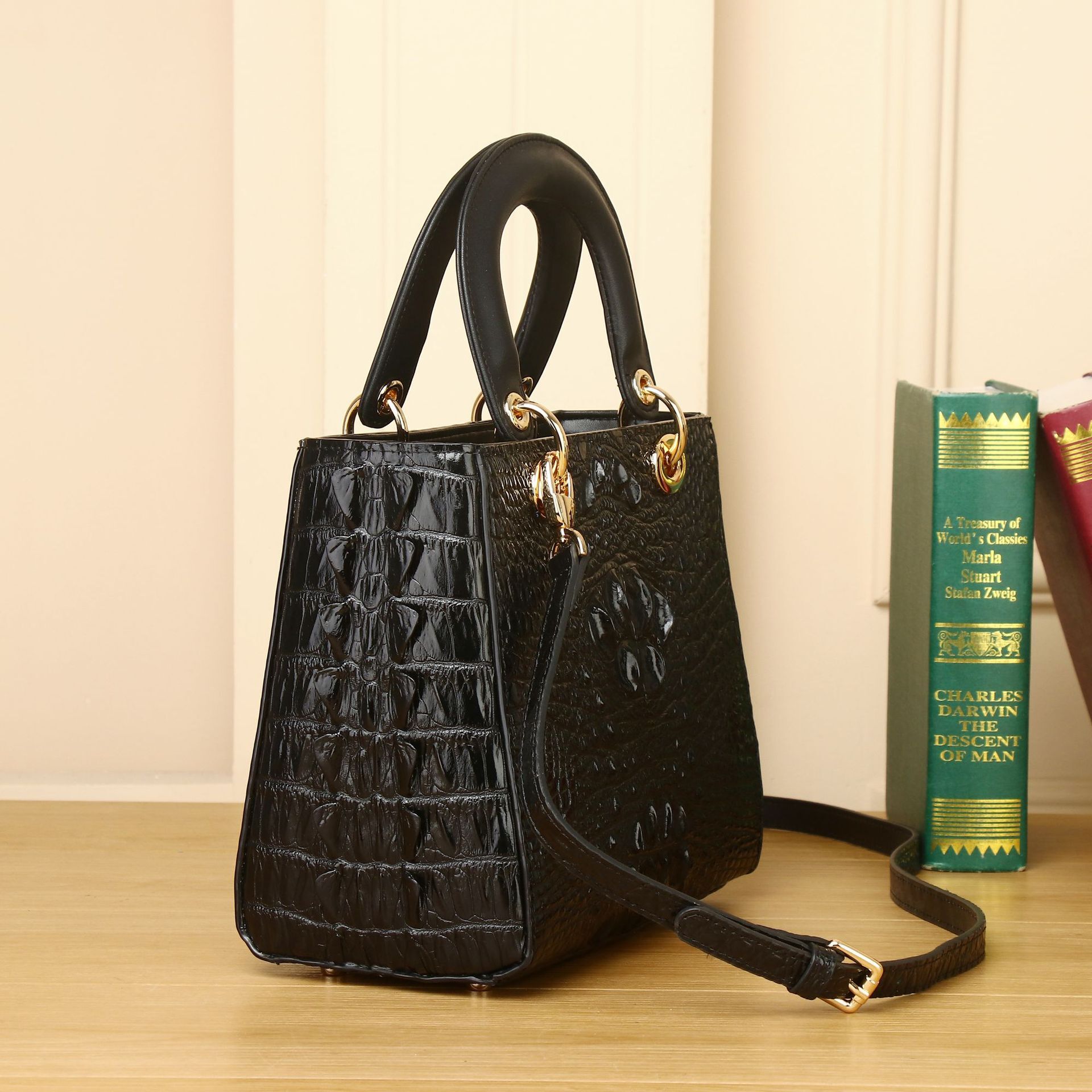 New Crocodile Pattern Luxury D - đánh giá và giá Interior Design High End