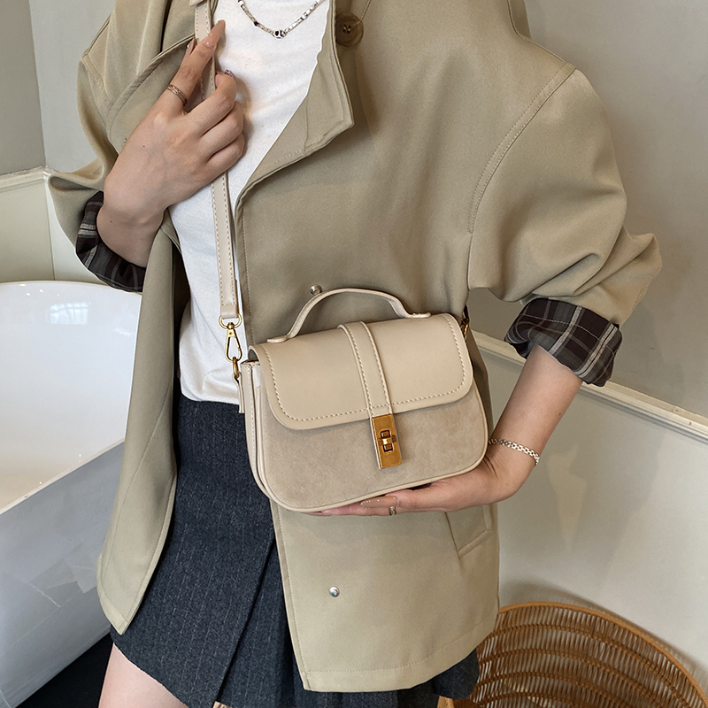 Branded Mini Square Flap Cross - đánh giá và giá Interior Design Elegant